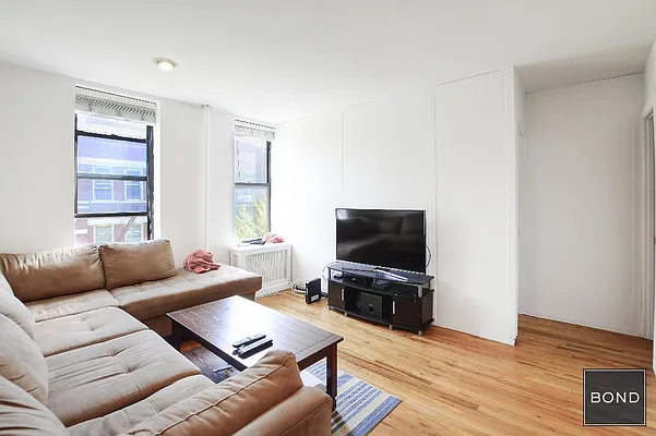 Rented by Bond New York | media 63