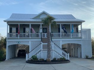 44 Battery Park Rd, Edisto Island, SC 29438