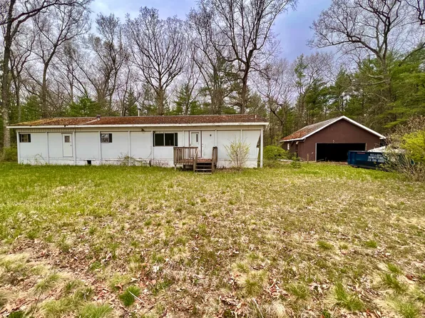 3079 Ewing Rd, Twin Lake, MI 49457