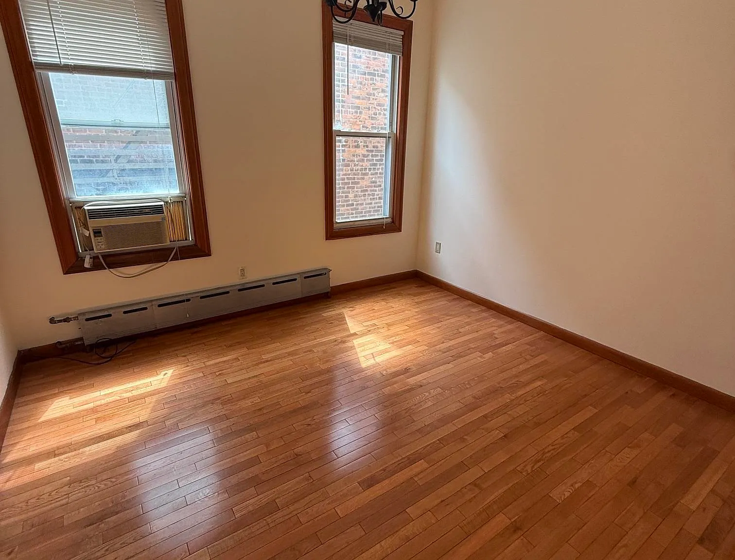 1 bed, 1.0 bath, $2,000 — Photo 2