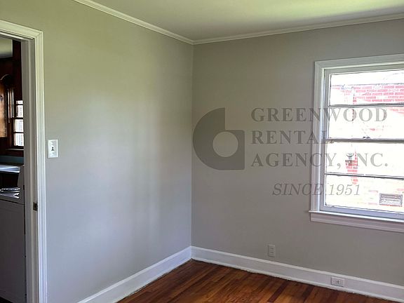 2nd image of 104 Posey St