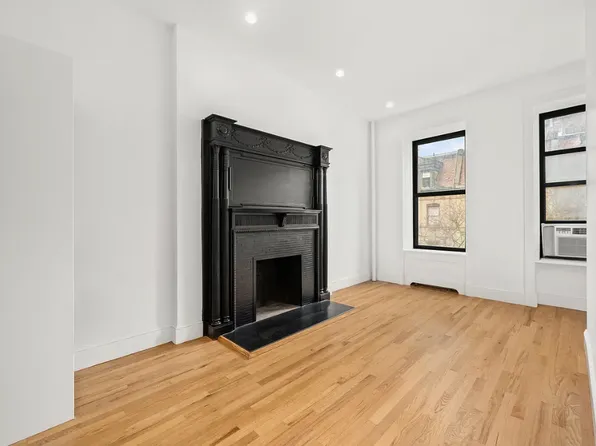 130 West 80th Street image 3 of 7