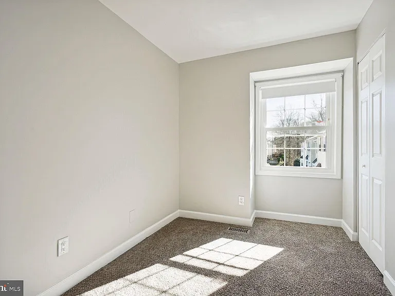 6003 Sweet Dale Ct — Photo 17