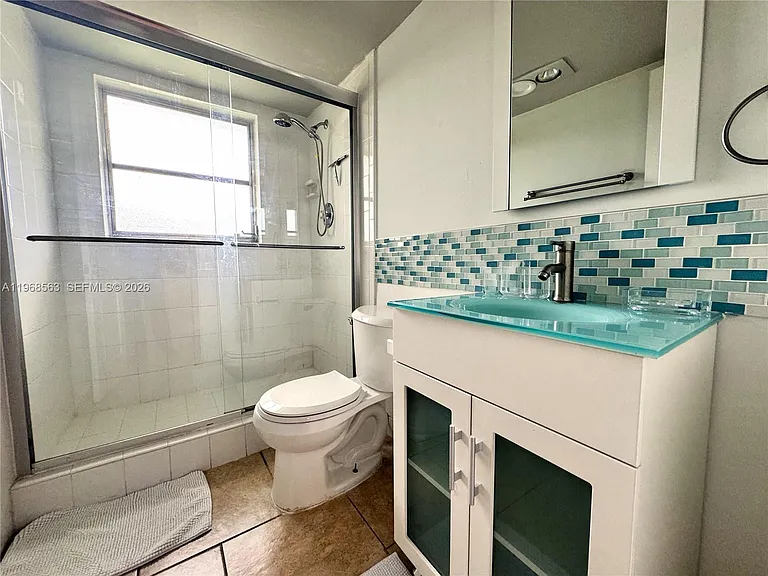 901 W Cypress Ln #201 — Photo 21
