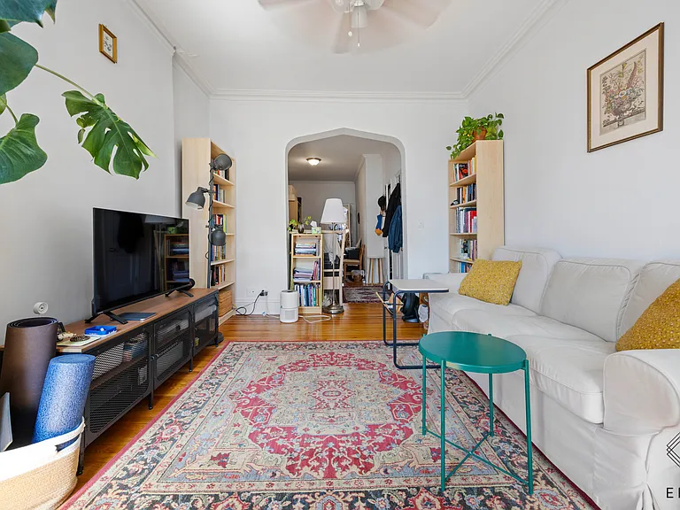 860 Manhattan Ave #3L — Photo 9