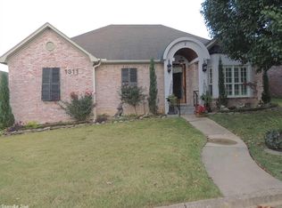 1311 Gleneagles Ct, Little Rock, AR 72211