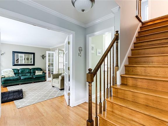 4th image of 11801 Pleasanthill Ct