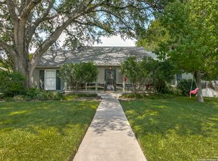 811 Wiltshire Ave, Terrell Hills, TX 78209