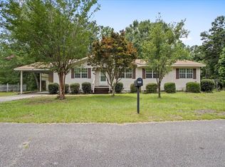 360 Elks Lake Rd, Hattiesburg, MS 39401