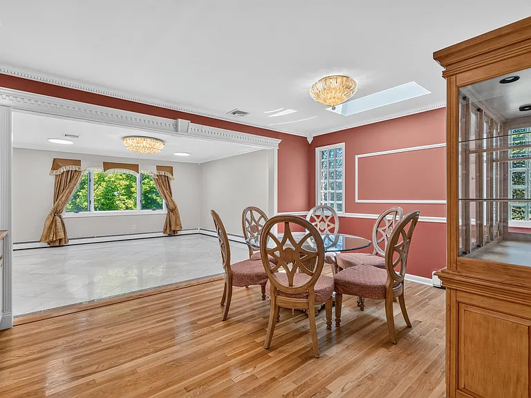 25 Cleveland Ave — Photo 11