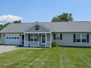 8 Meadow Dr, Waterville, ME 04901