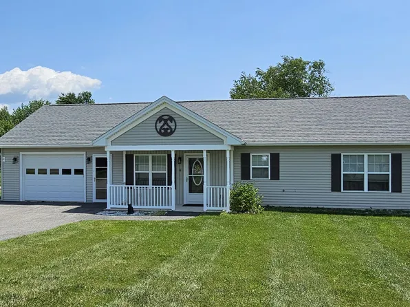 8 Meadow Drive, Waterville, ME 04901