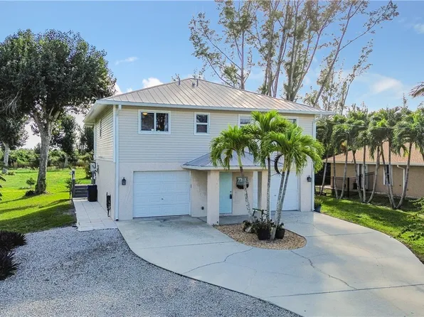 7393 Cobb Rd, Bokeelia, FL 33922