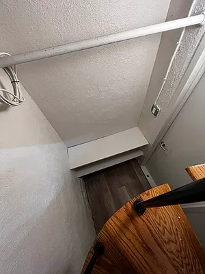 Rented by Salon Realty Corp | media 6