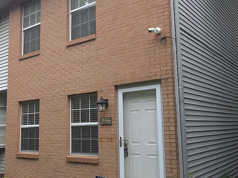 366 E Mithoff St — Photo 31