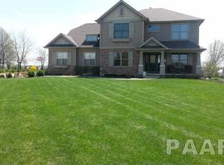 170 Fairview, Washington, IL 61571