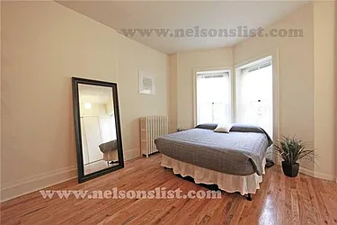 Rented by R New York