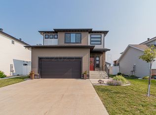 1010 29th Ave W, West Fargo, ND 58078