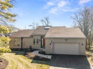 33 Carpenters Rdg, Cincinnati, OH 45241