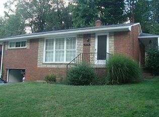 429 Spring Valley Rd, West Mifflin, PA 15122