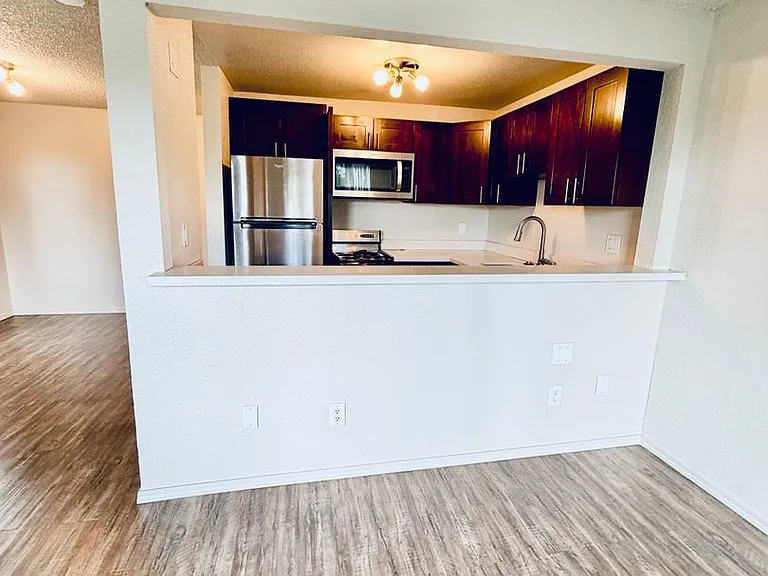 5913 Rainier Ave S — Photo 9