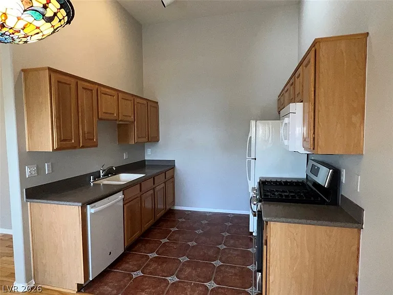 2305 W Horizon Ridge Pkwy #521 — Photo 13
