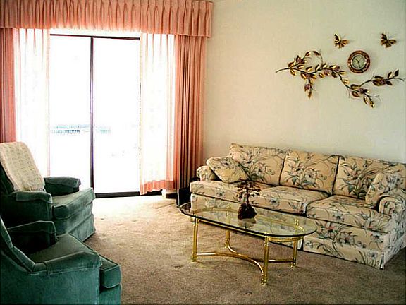 3rd image of 2822 Rock Creek Dr