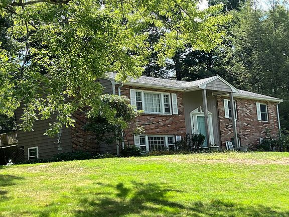 5th image of 371 Coronation Dr