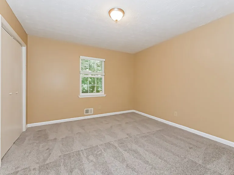 212 Wildwood Dr — Photo 15