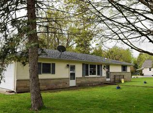 9824 Saint Joseph St, Leo, IN 46765
