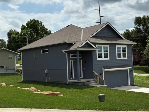 1849 S 54th Ct, Kansas City, KS 66106