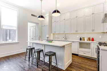 Rented by Dixon Advisory USA Inc.