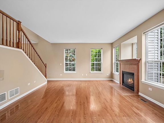 3rd image of 216 Larsdotter Ln