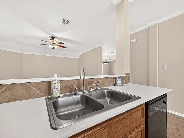 1646 Martin Lake Dr — Photo 20