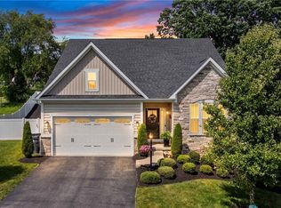 109 Brook Side Dr, Clinton, PA 15026