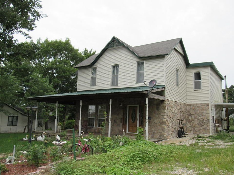 509 N Walnut St, Willow Springs