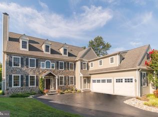 586 Waterloo Cir, Berwyn, PA 19312