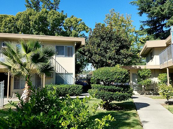 3rd image of 7336 Pacific Ave #41