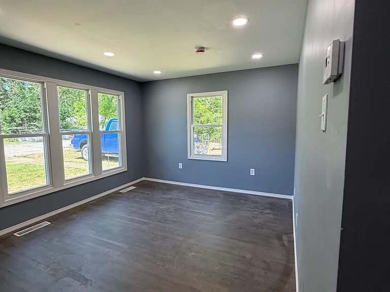 12603 Summerland Ave — Photo 9