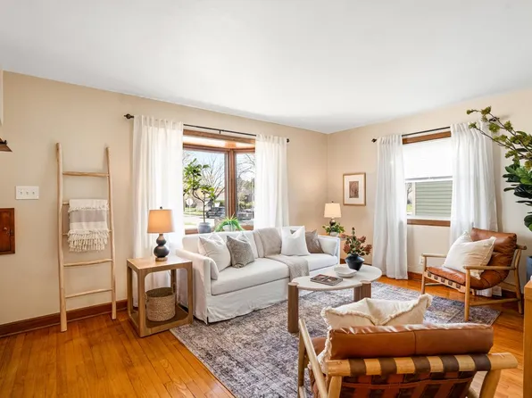 129 East Ohio AVENUE, Milwaukee, WI 53207