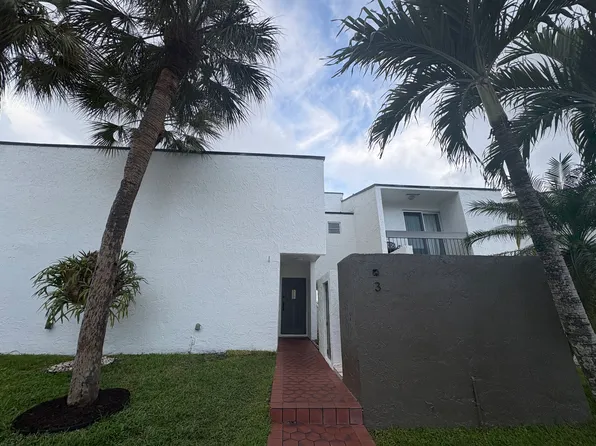 9177 Fontainebleau Blvd APT 3, Miami, FL 33172