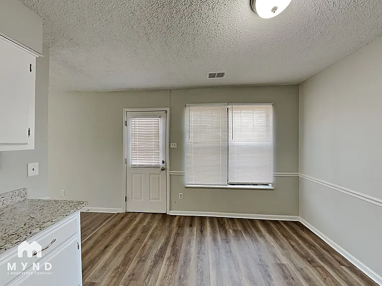 6382 Saginaw Rd — Photo 4