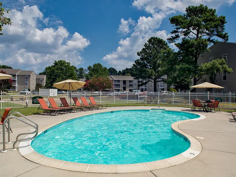 Hunter's Mill Apartments — Photo 9