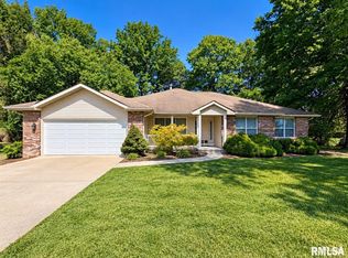 1505 W Brewster Rd, Herrin, IL 62948