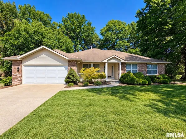 1505 W Brewster Rd, Herrin, IL 62948