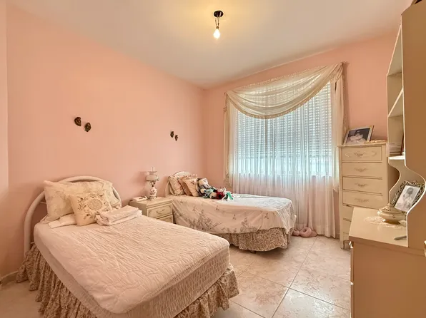 2049 71st Street image 11 of 19