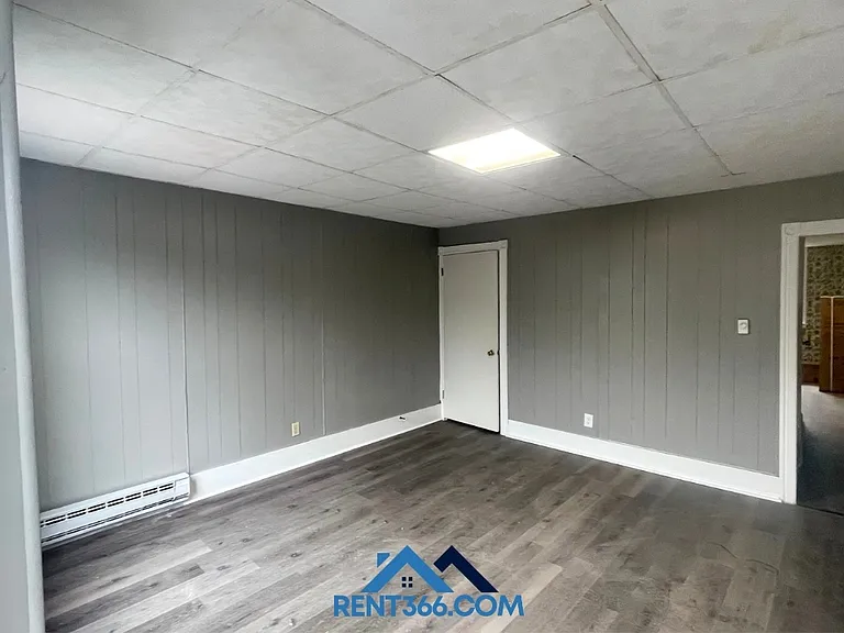 929 Center St #3 — Photo 4