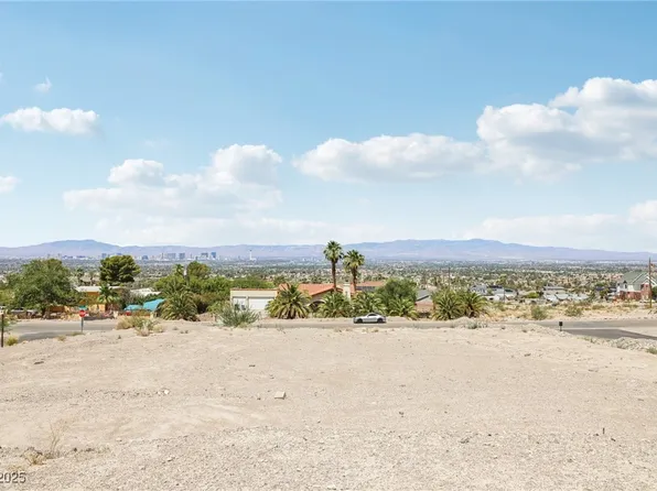 510 Los Feliz St, Las Vegas, NV 89110