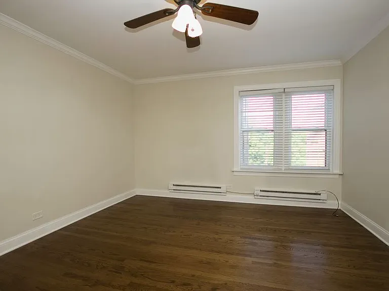 4222 N Clark St #4 — Photo 9