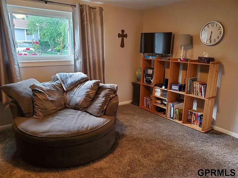 2201 Scarborough Dr — Photo 19